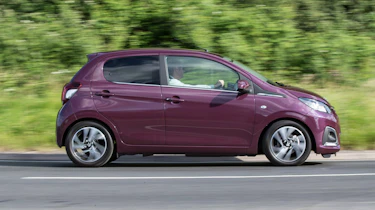 Peugeot 108 - side