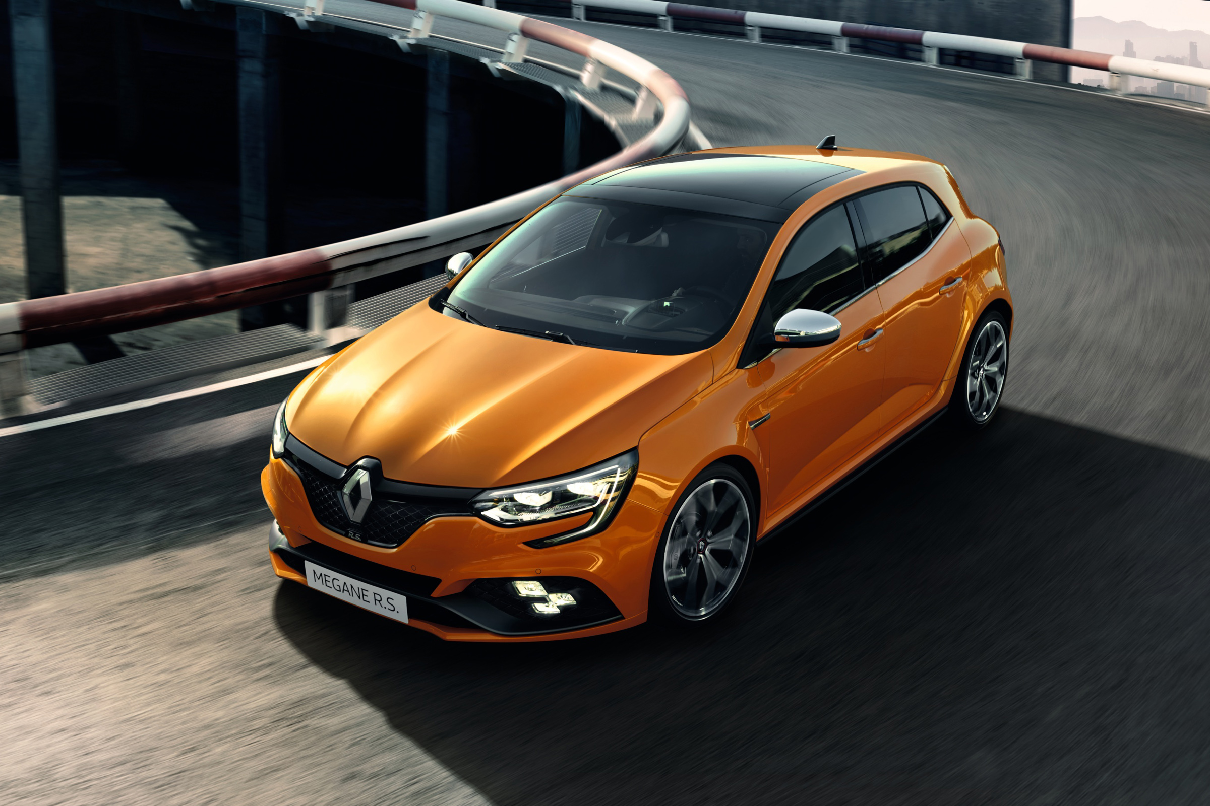 Renault Megane RS - front quarter 