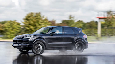 2018 Porsche Cayenne Turbo - Side