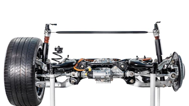 2018 Porsche Cayenne rear axle with coil springs on the left and air suspension on the right