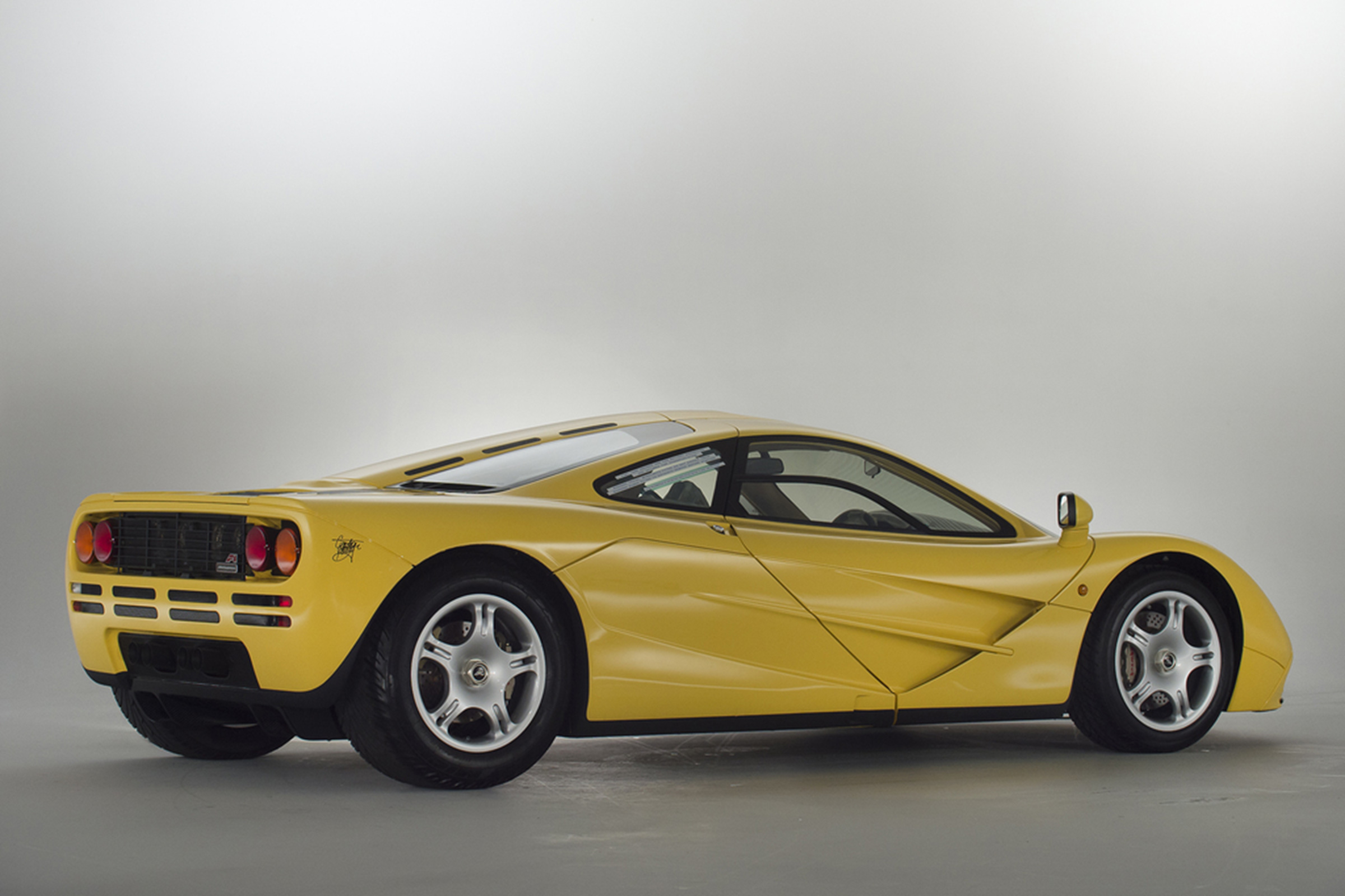 McLaren F1 - rear quarter