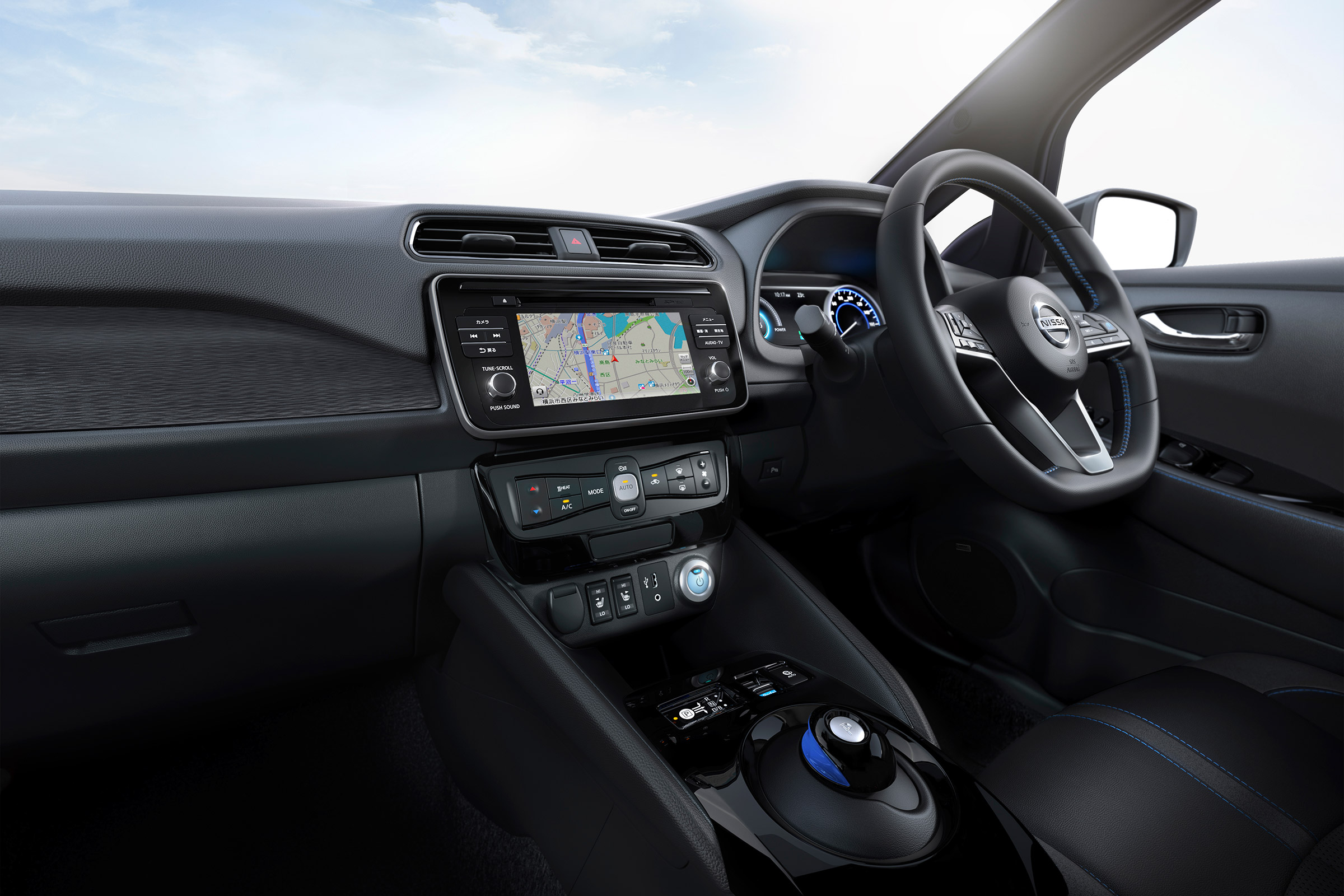 Nissan Leaf drive Japan - interior