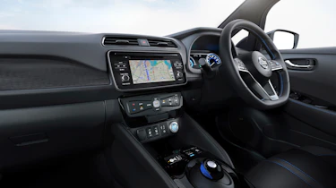 Nissan Leaf drive Japan - interior