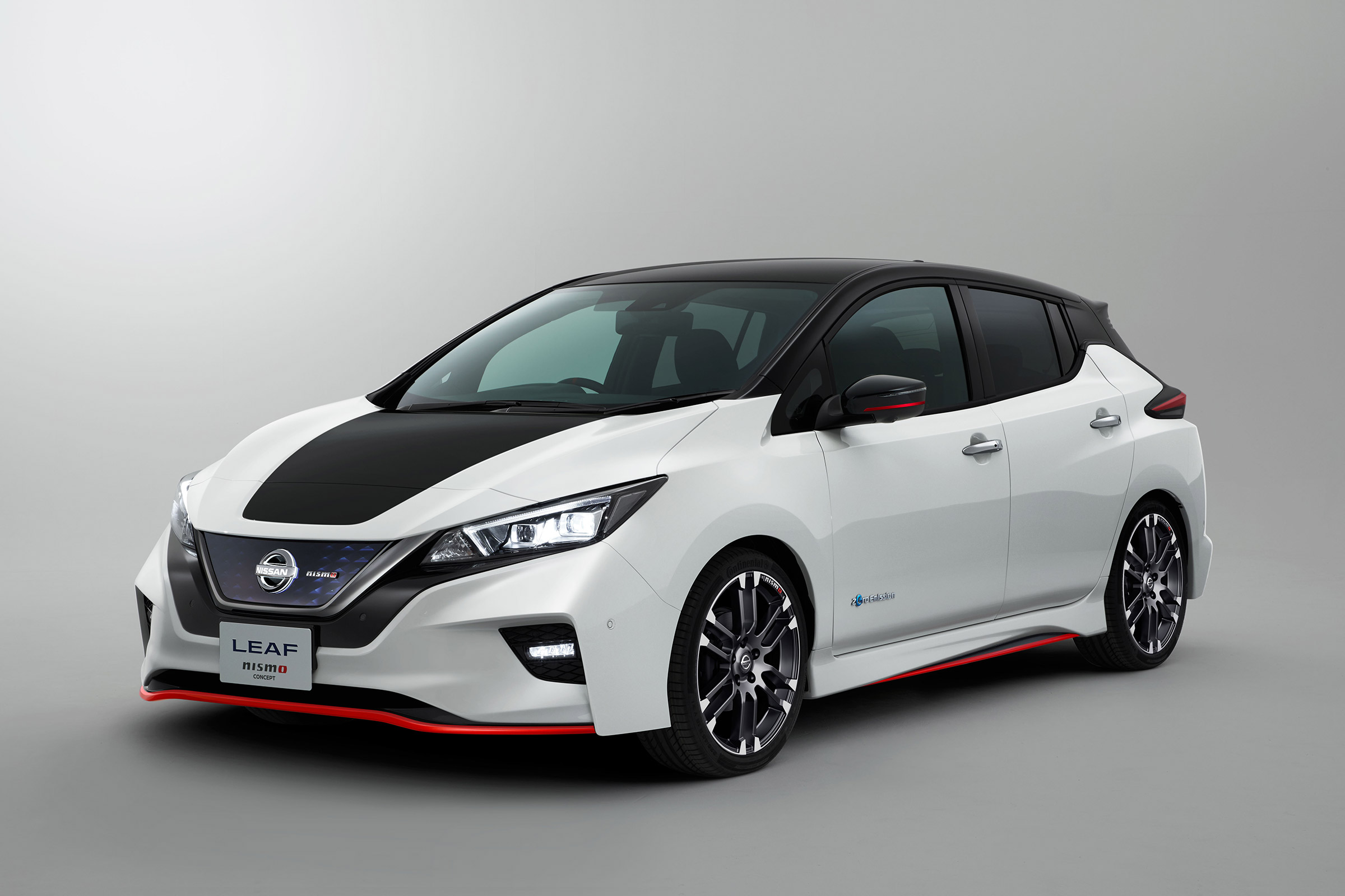 Nissan Leaf Nismo concept officials 