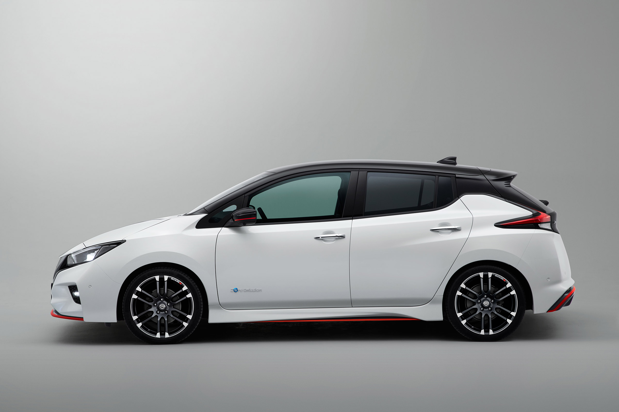 Nissan Leaf Nismo concept officials profile