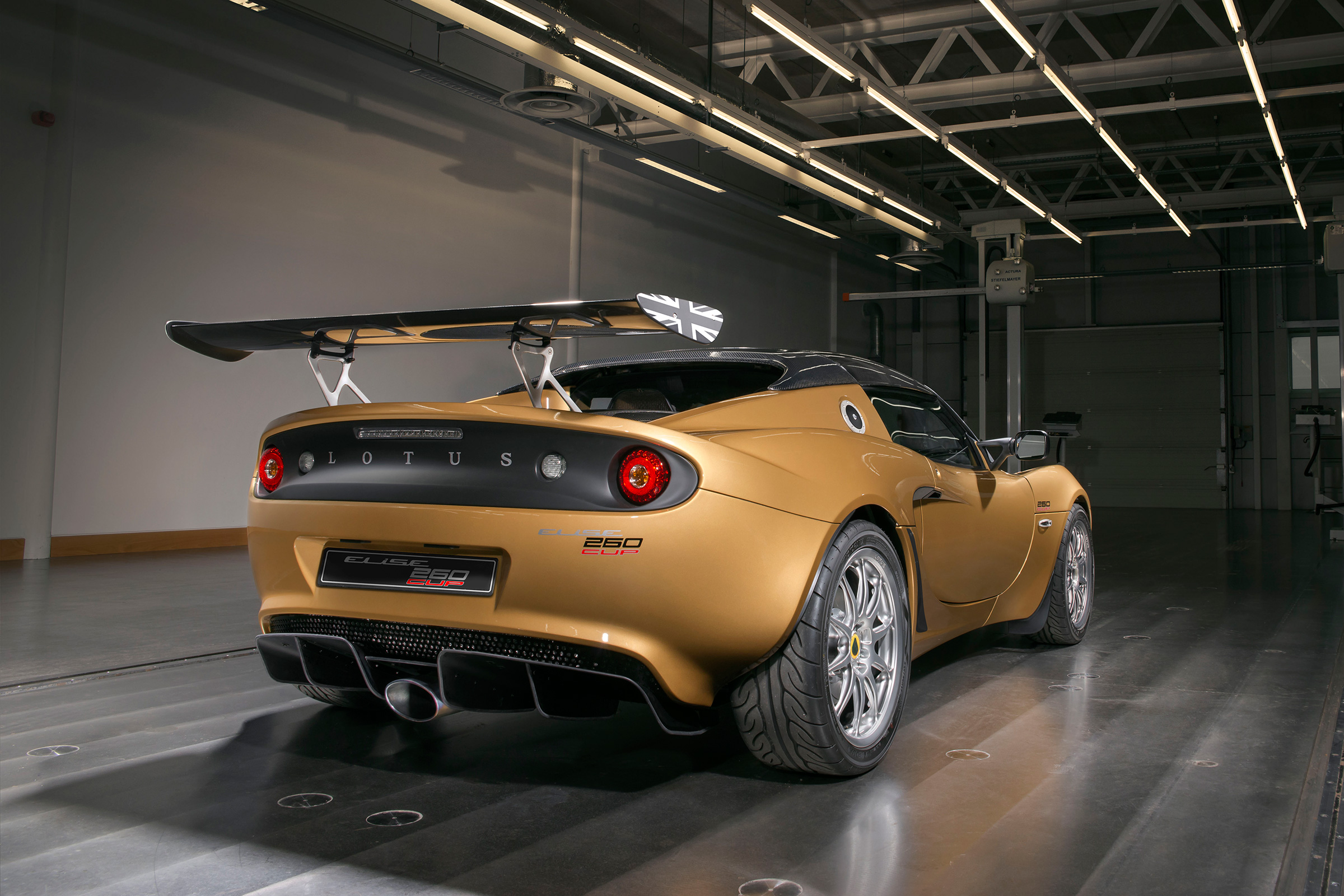 Lotus Elise 260 Cup - rear quarter