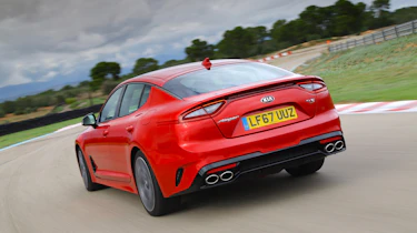 Kia Stinger GT-S UK - rear tracking