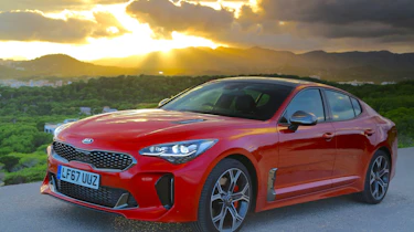 Kia Stinger GT-S UK - front quarter static
