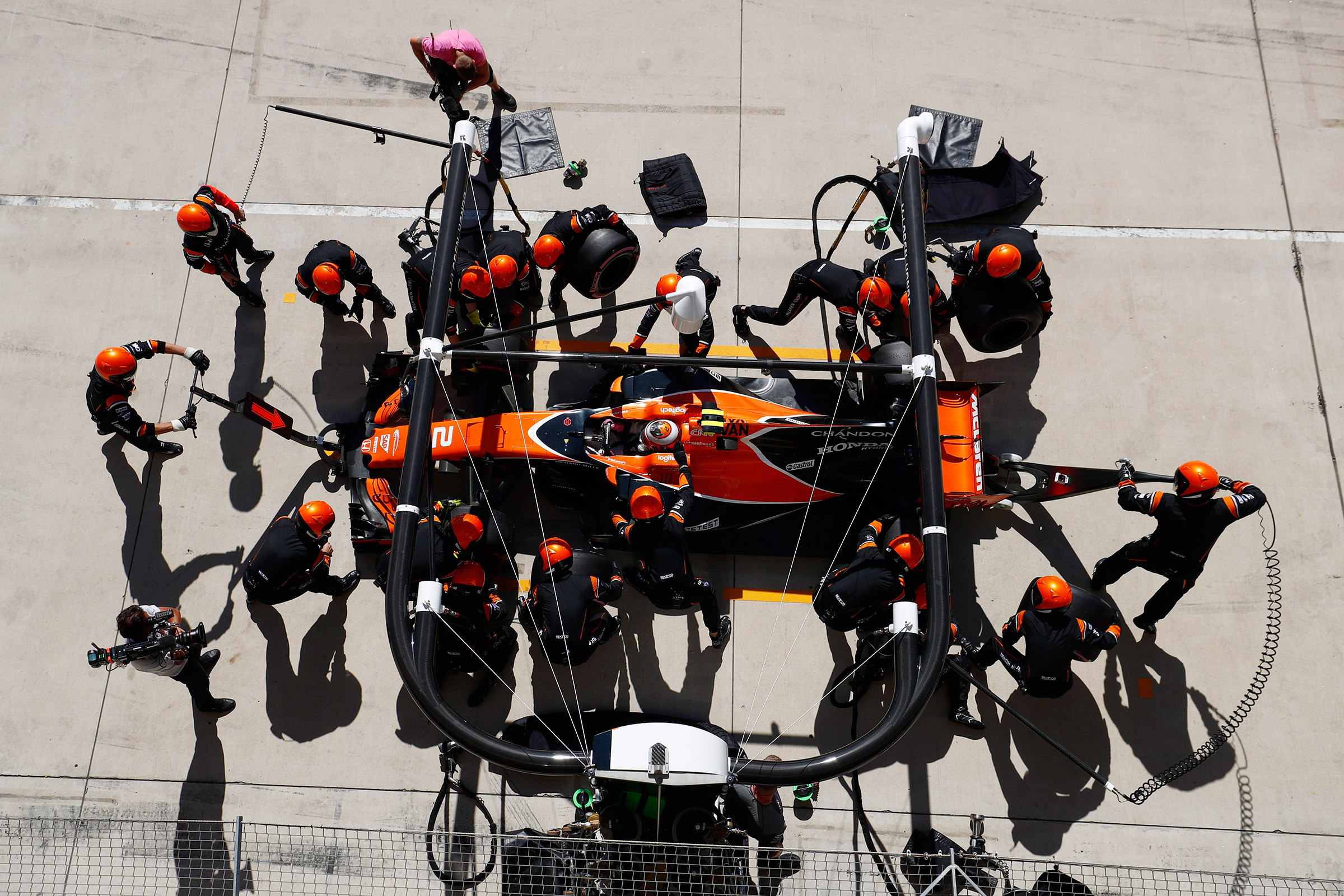 F1 2017 Austin - McLaren Pit
