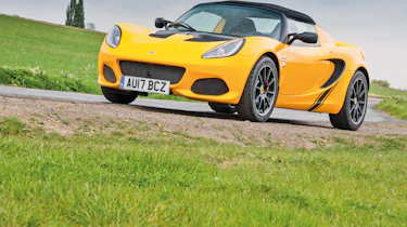 Lotus Elise Sprint 220 - front quarter