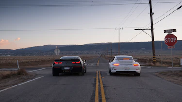 ZO6 v 911 GT3 US - stop sign rear