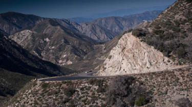 ZO6 v 911 GT3 US - mountains