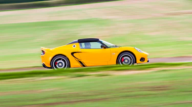 Lotus Elise Sprint 220 - side