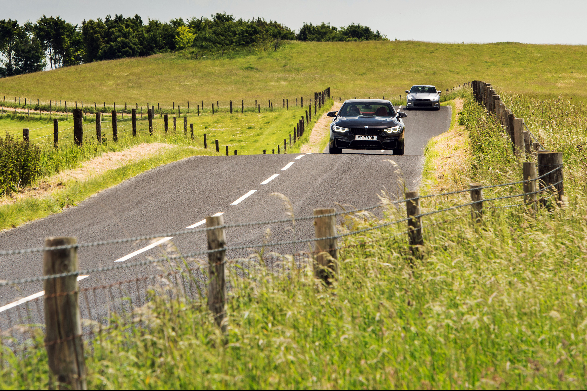 BMW M4 Competition Package v Nissan GT-R
