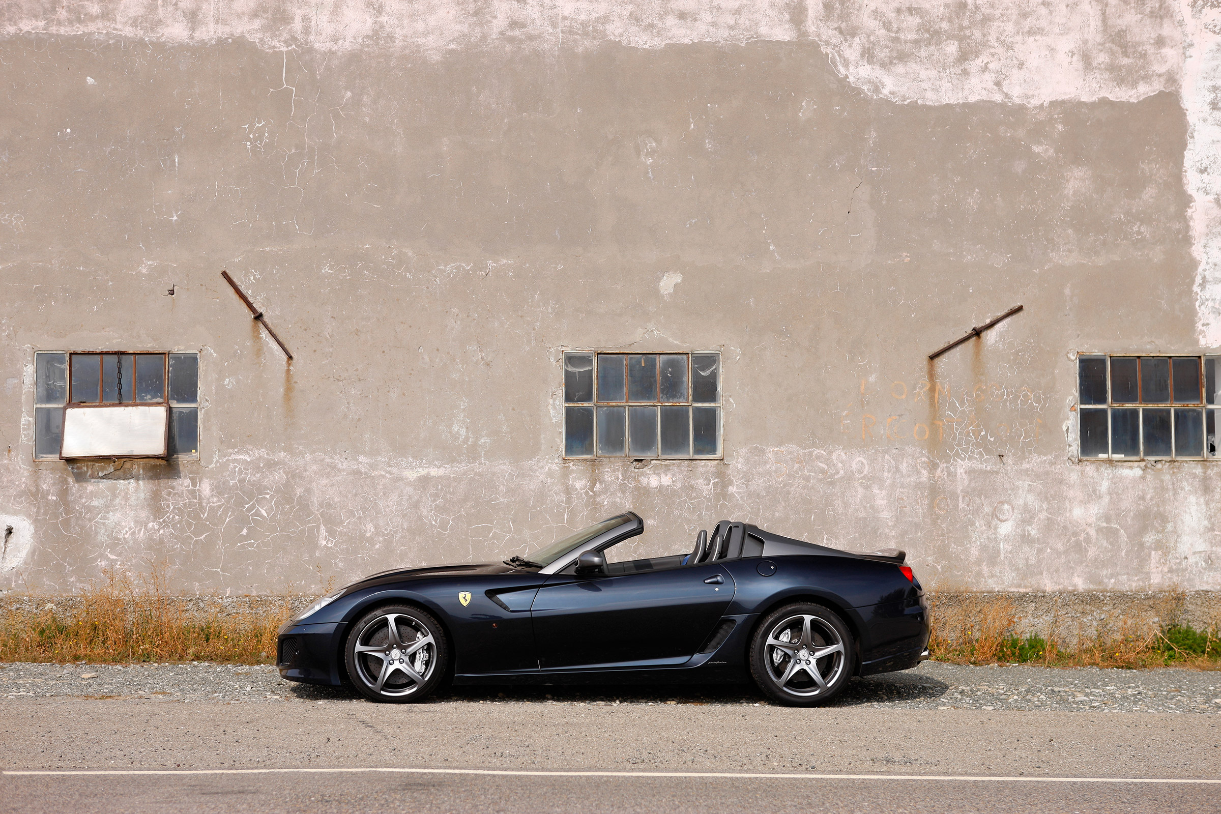Ferrari 599 SA Aperta - profile