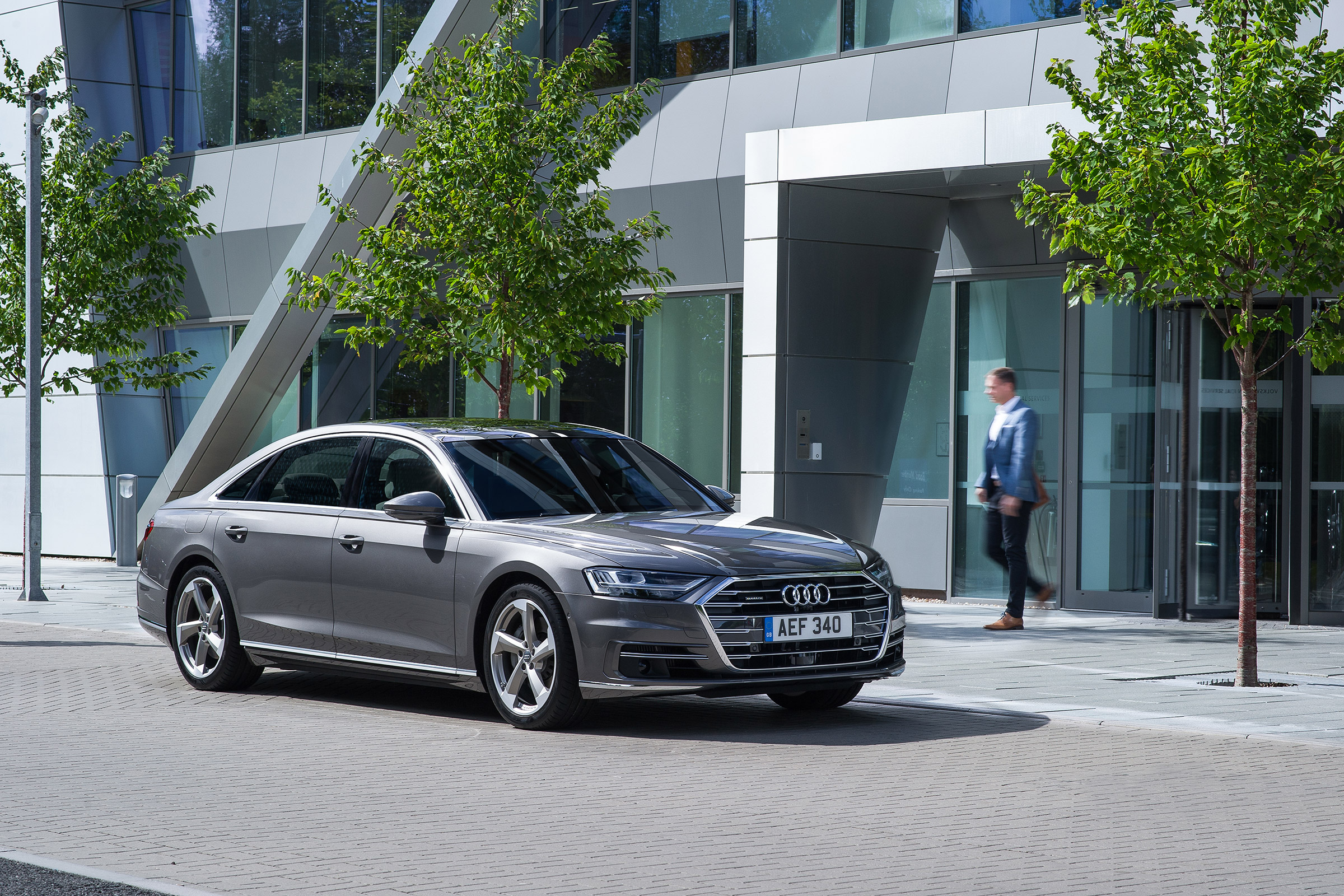 Audi A8 UK - front quarter