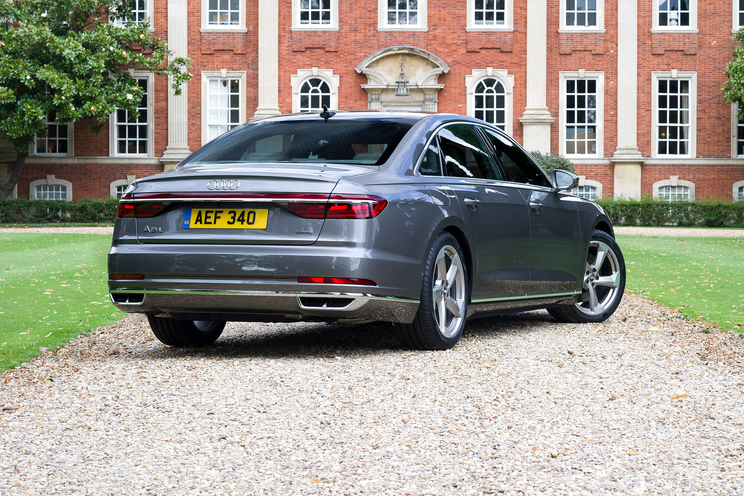 Audi A8 UK - rear quarter