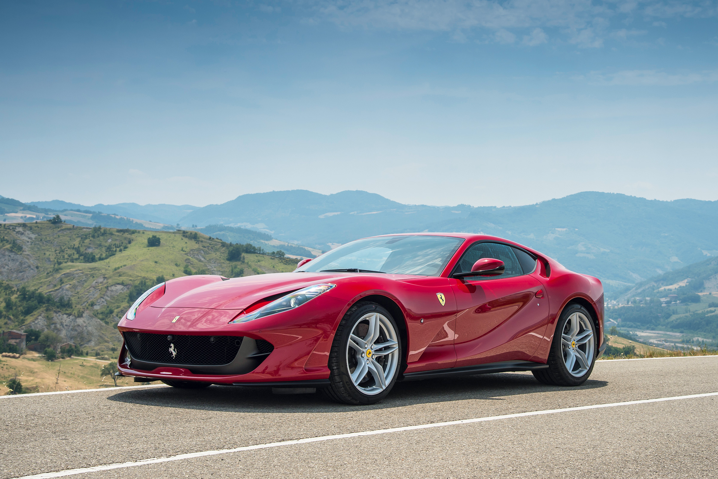 Ferrari 812 Superfast - front quarter