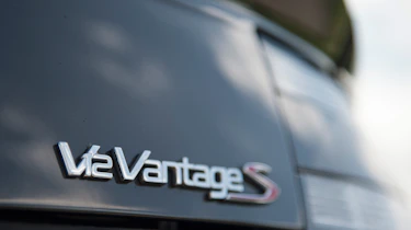 Porsche 911 Carrera GTS v Aston Martin V12 Vantage S