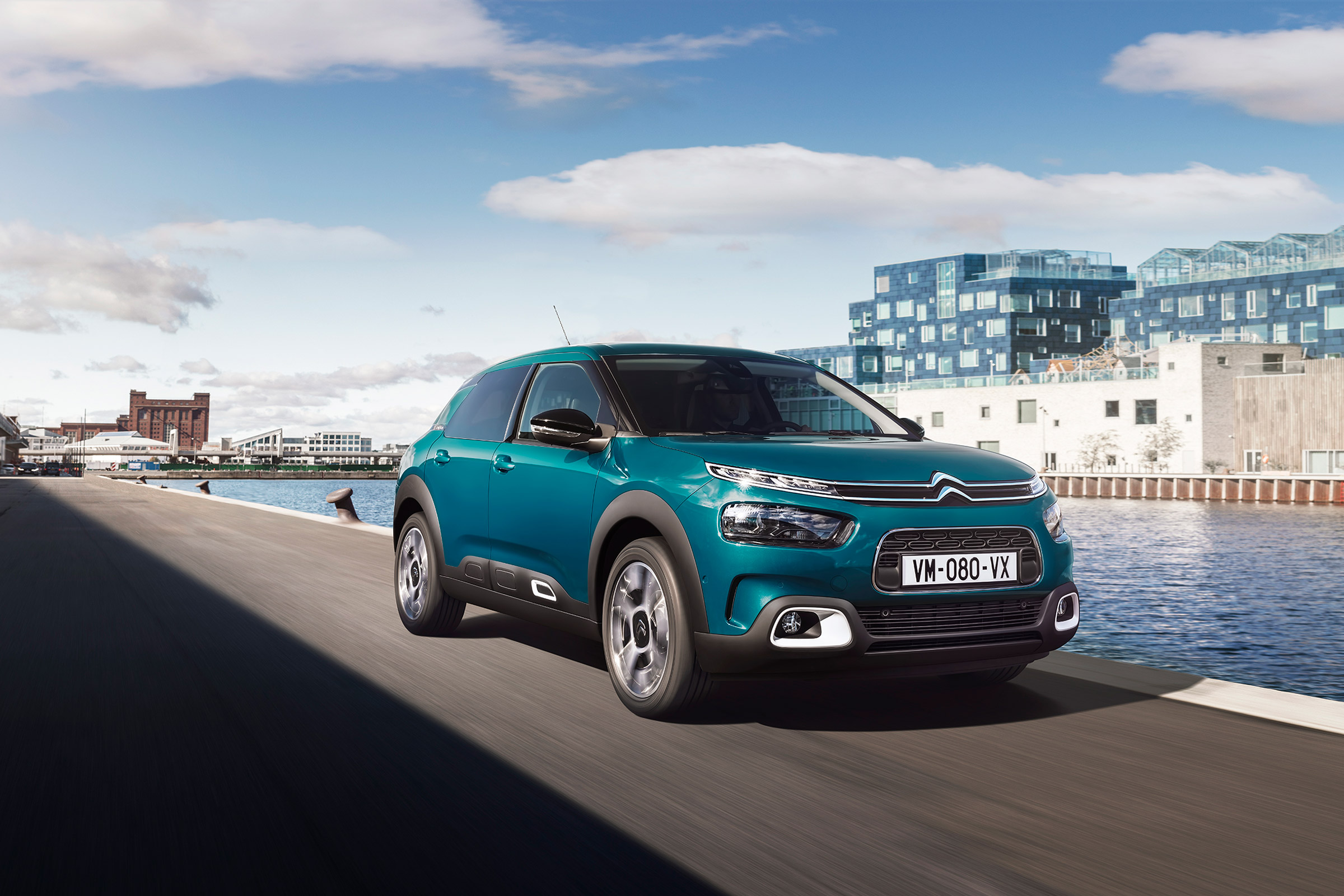 Citroen C4 Cactus - front 2