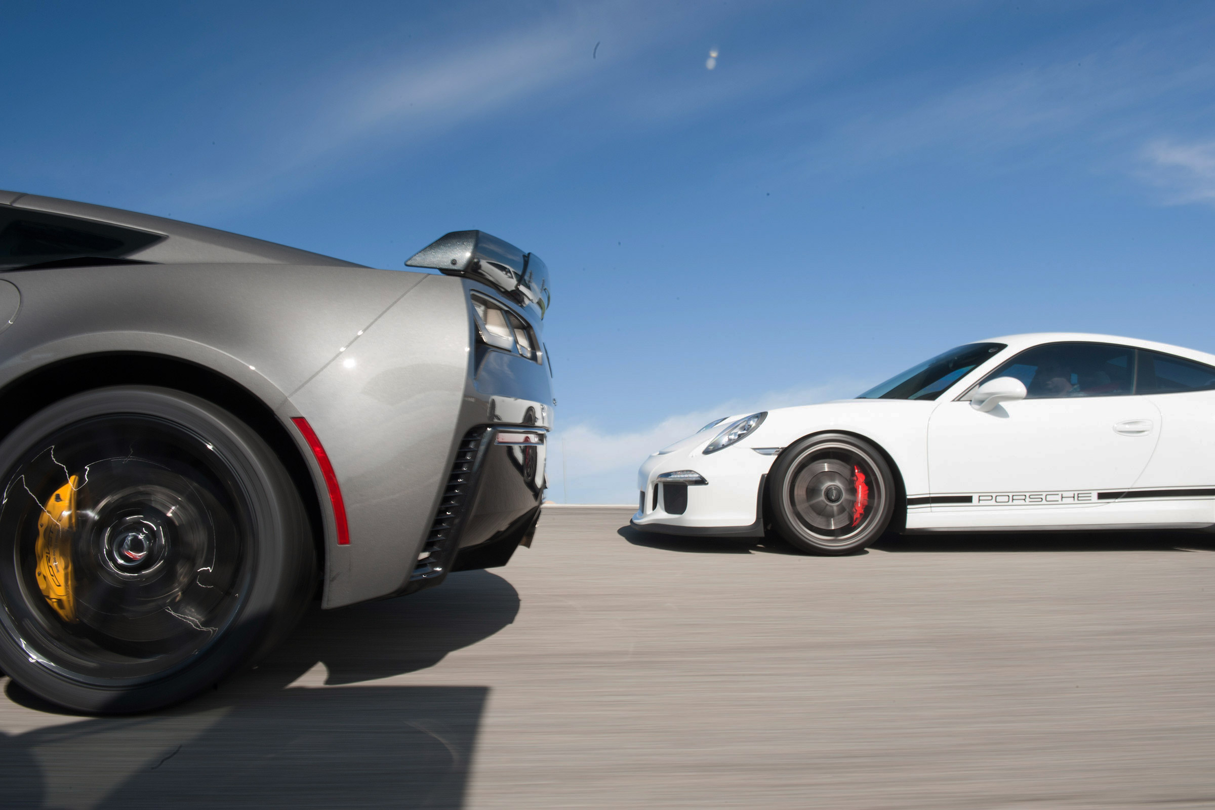 ZO6 v 911 GT3 US - side motion