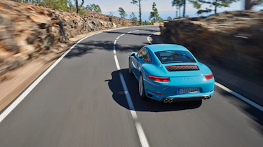 Porsche 911 Carrera S 991.2 - rear driving