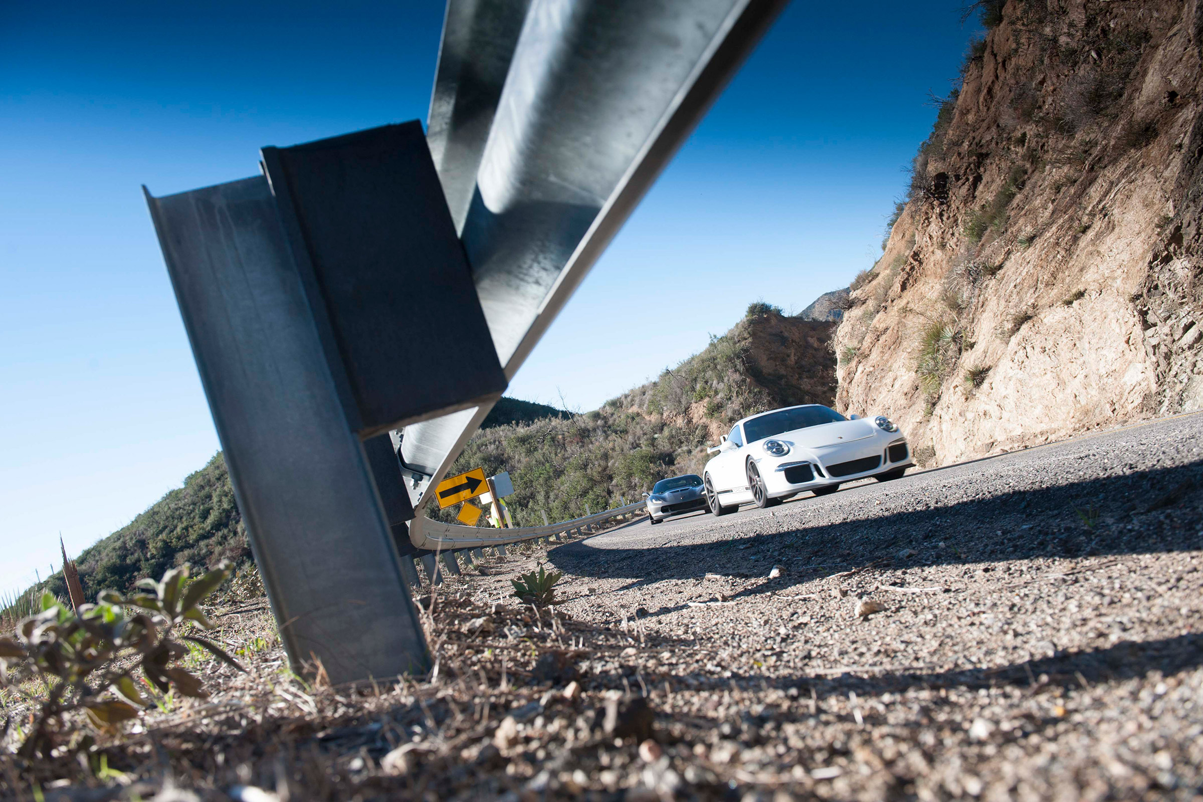 ZO6 v 911 GT3 US - dynamic