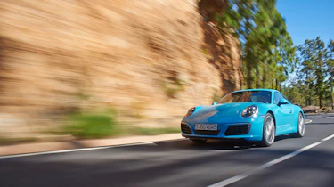 Porsche 911 Carrera S 991.2 - front driving