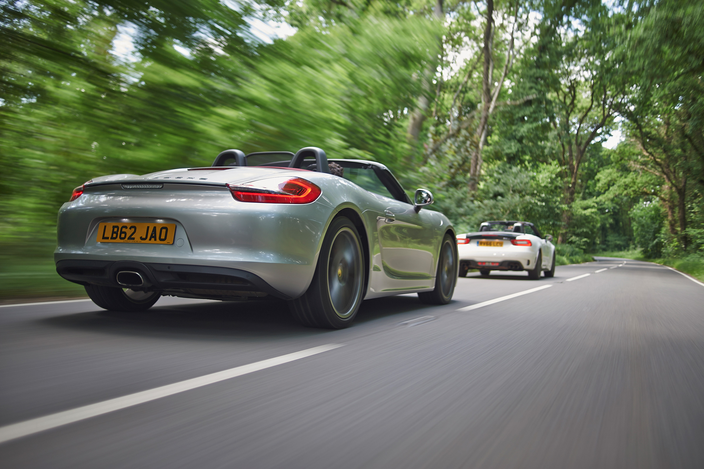 Abarth 124 Spider v Porsche Boxster