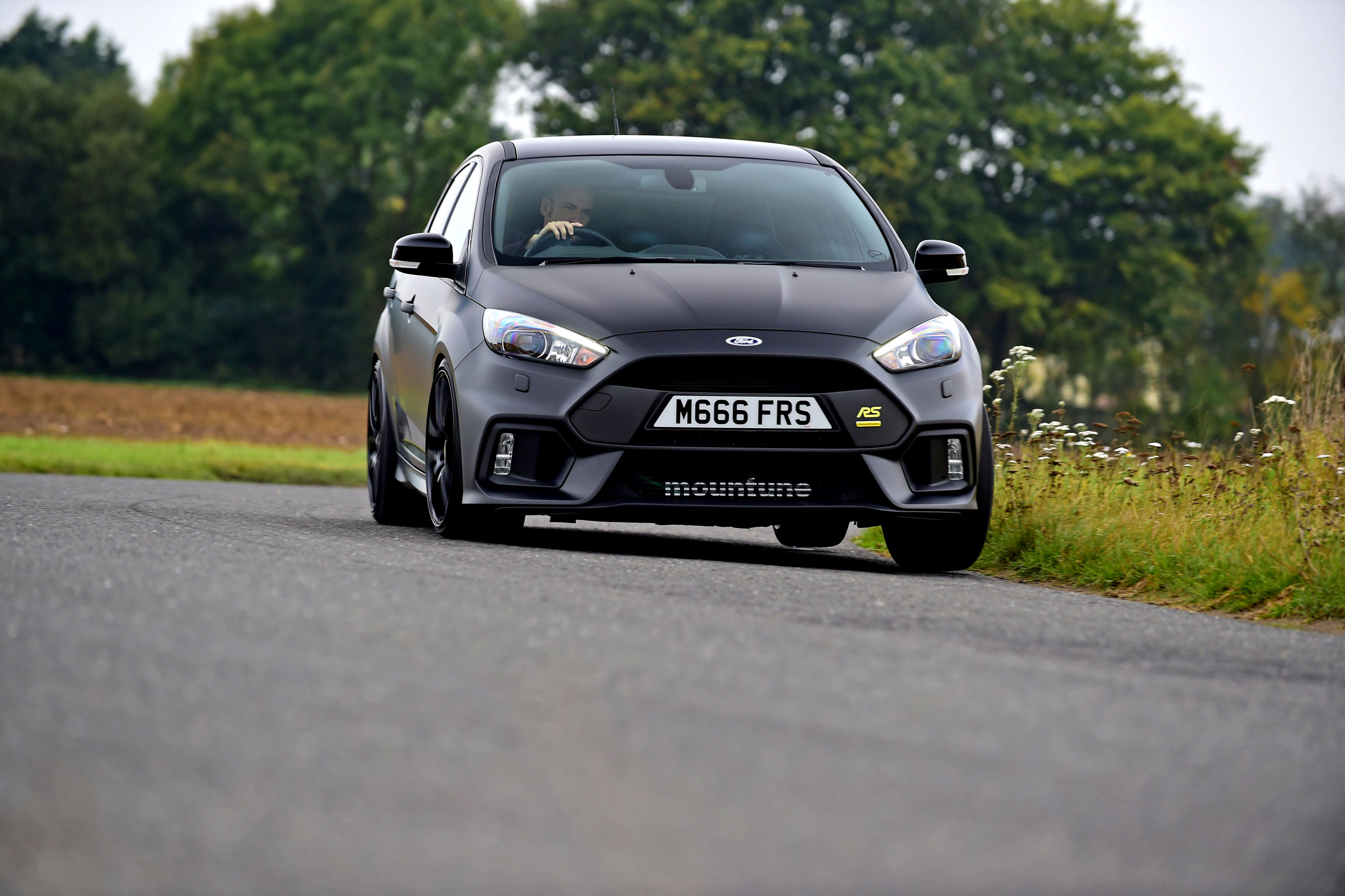 Ford Focus RS Mountune M400 - Front