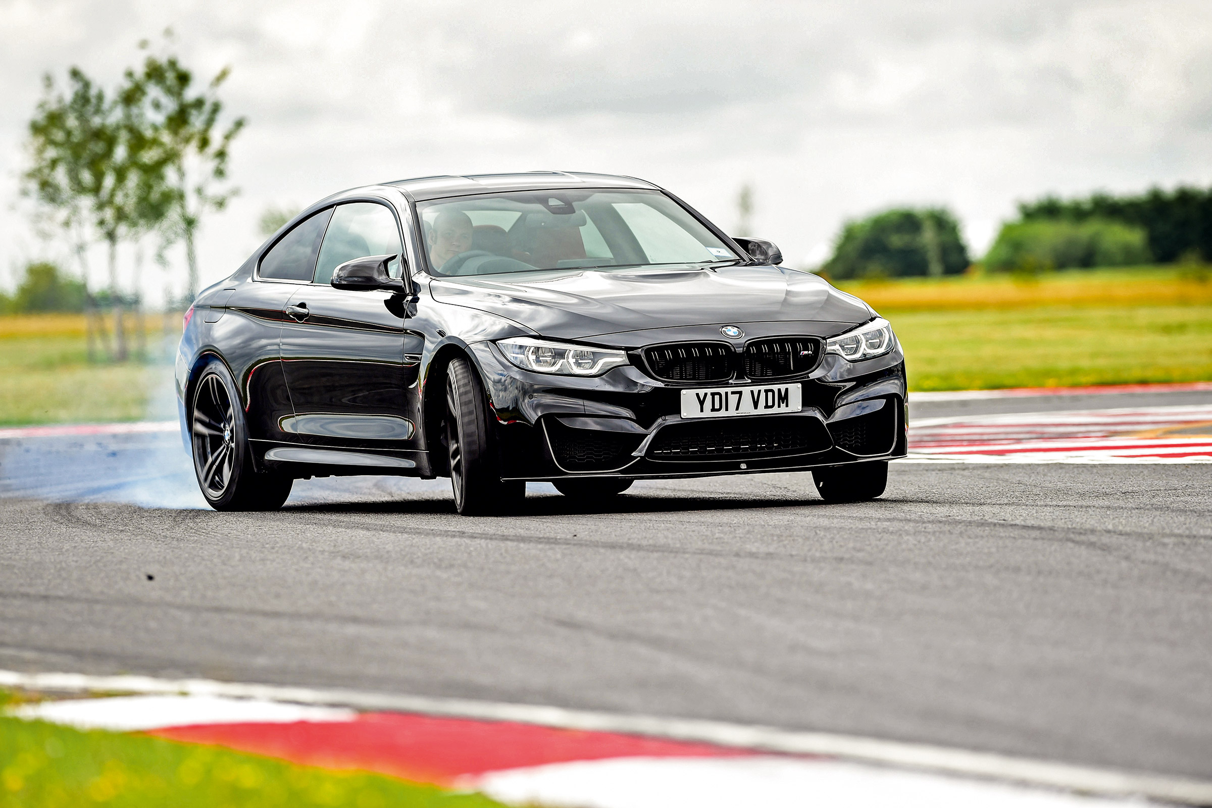 BMW M4 MY18 Comp pack - track