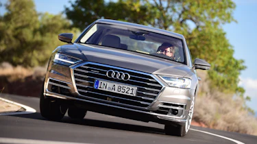Audi A8 - front dynamic