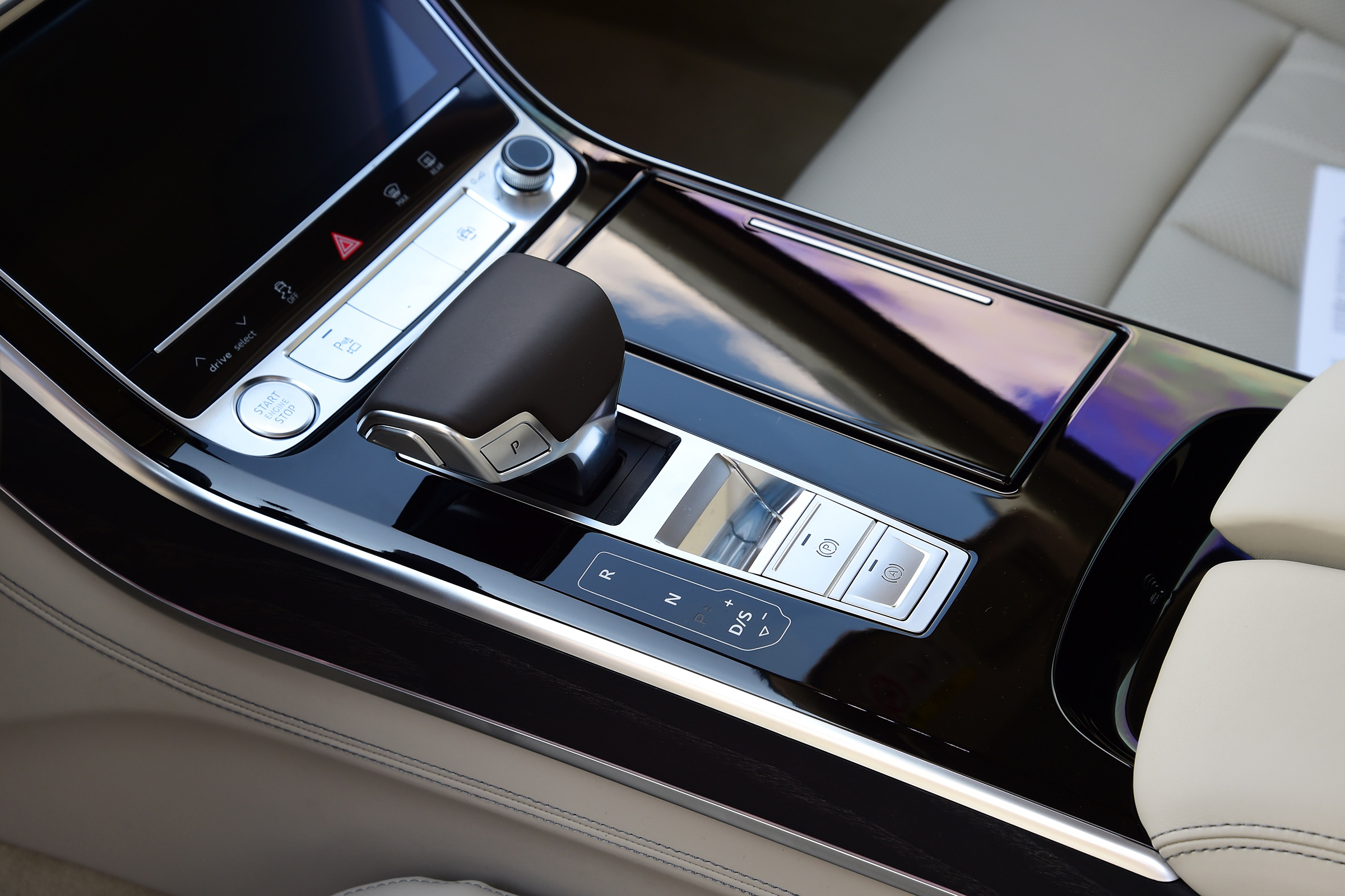 Audi A8 - gear lever