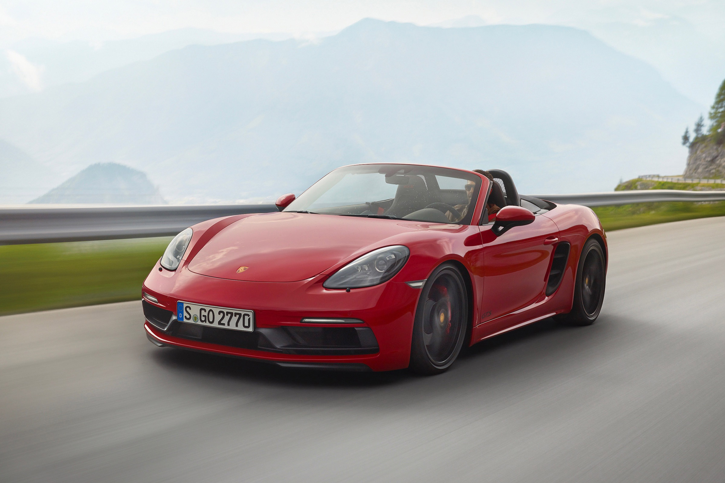 718 Boxster and Cayman GTS - front driving