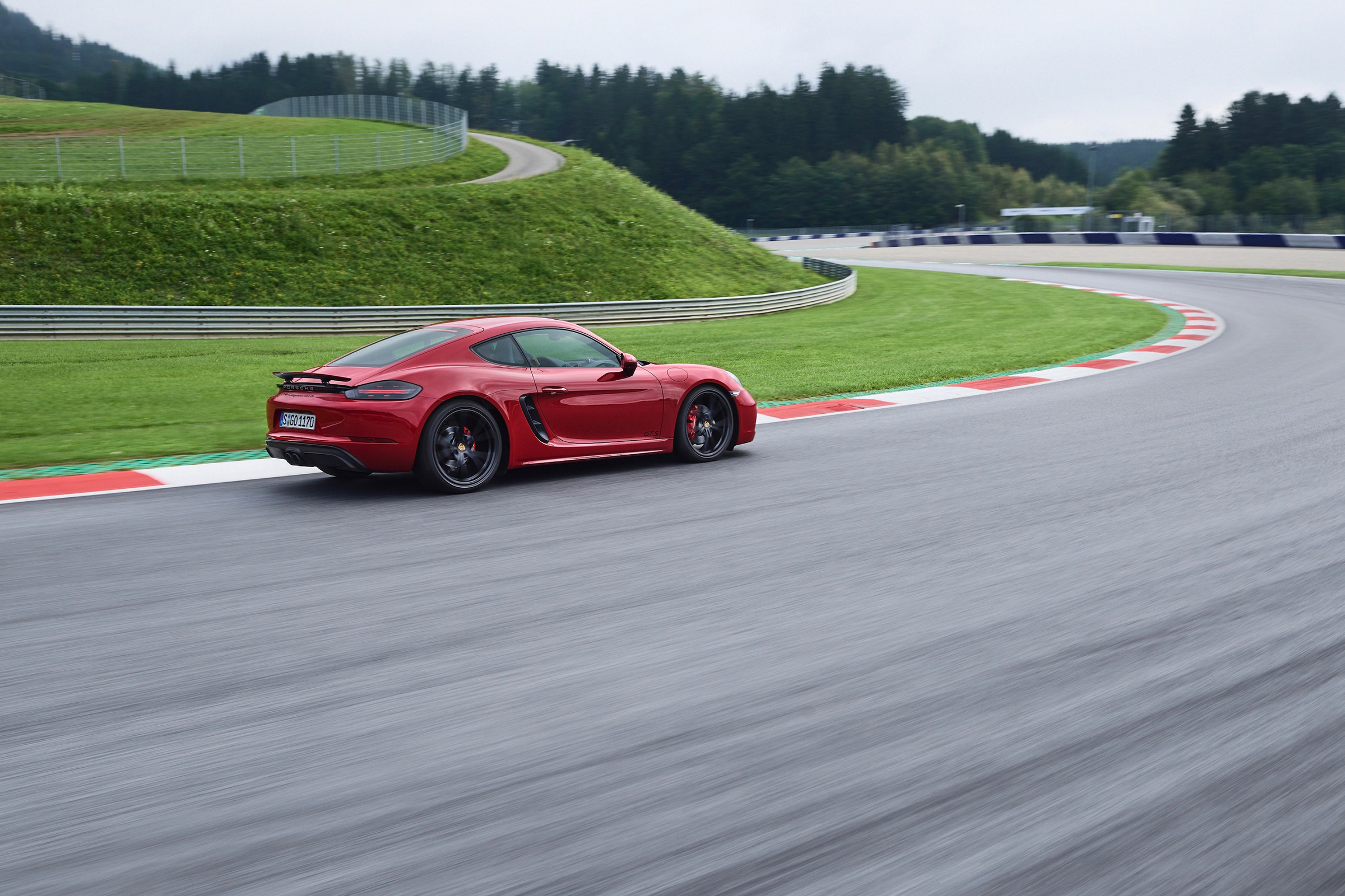 718 Boxster and Cayman GTS - profile