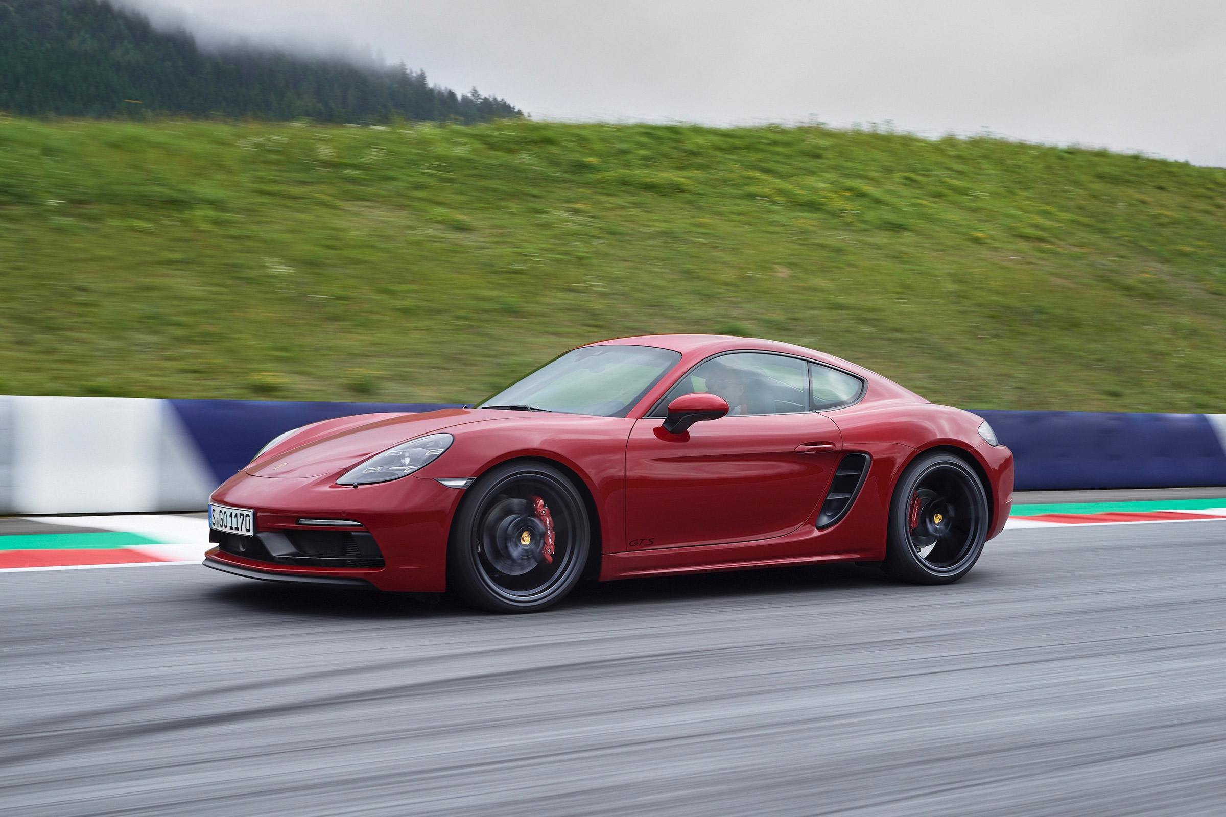 718 Boxster and Cayman GTS - side
