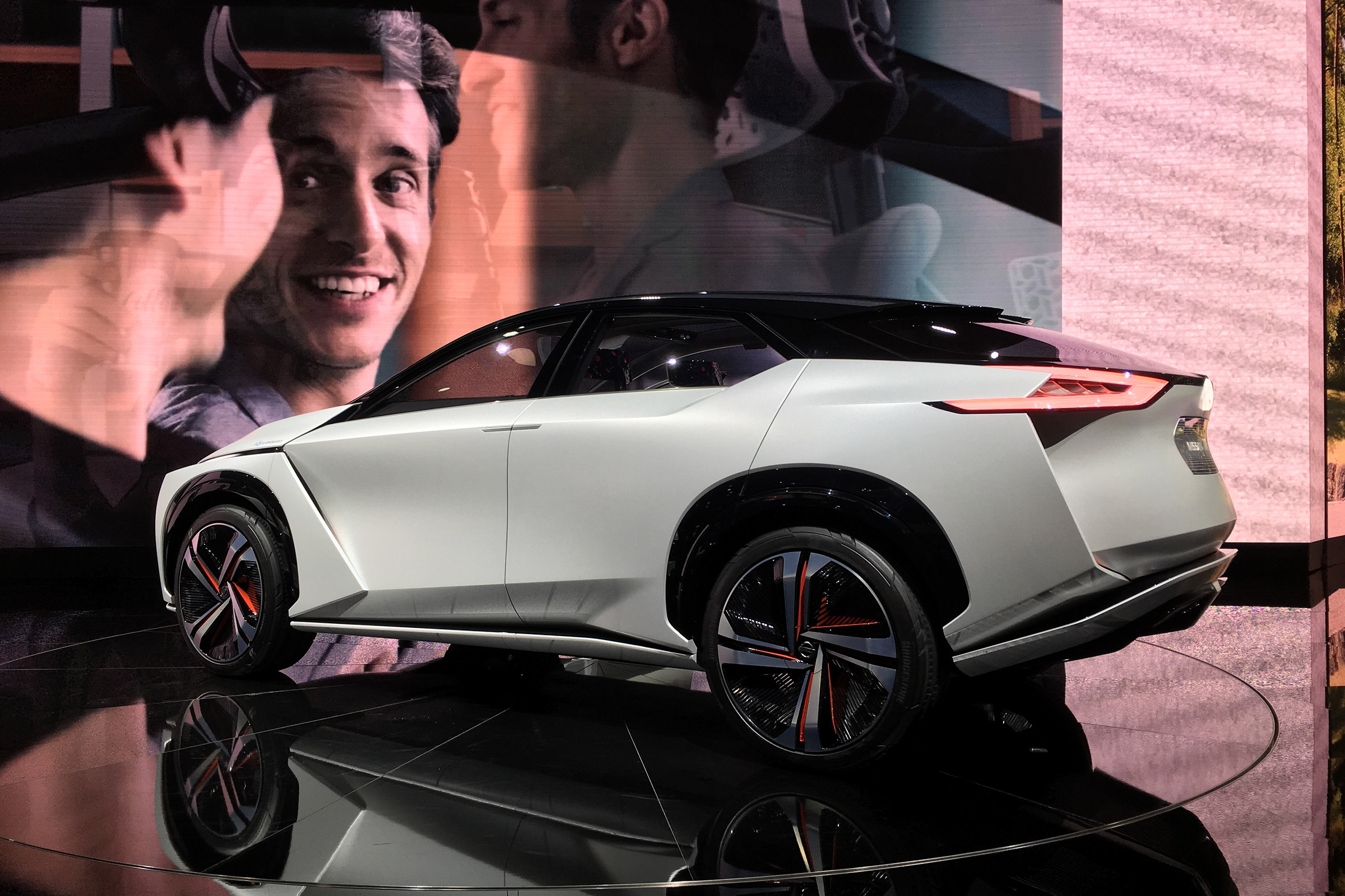 Nissan iMx Concept - live rear quarter