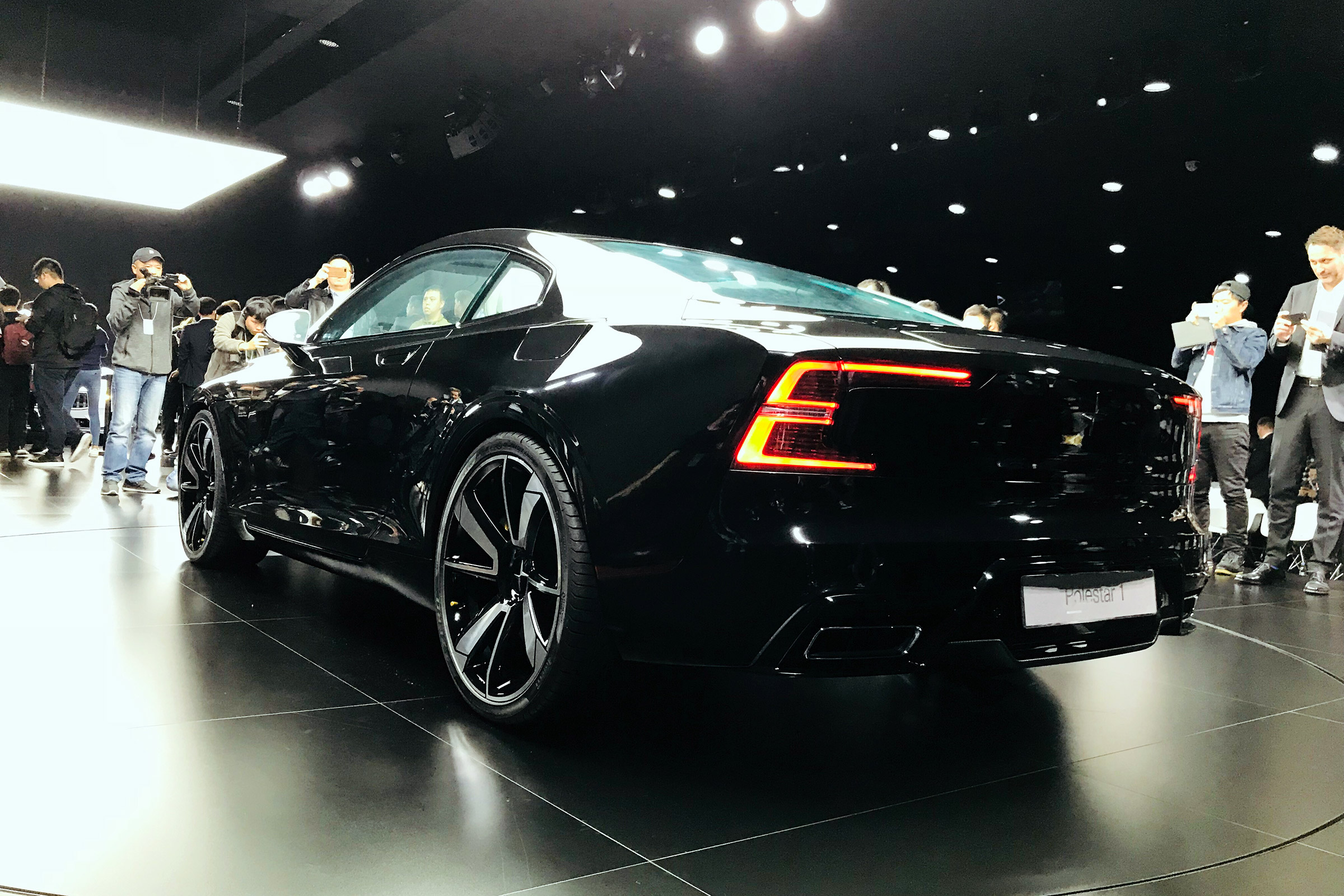 Polestar Live rear