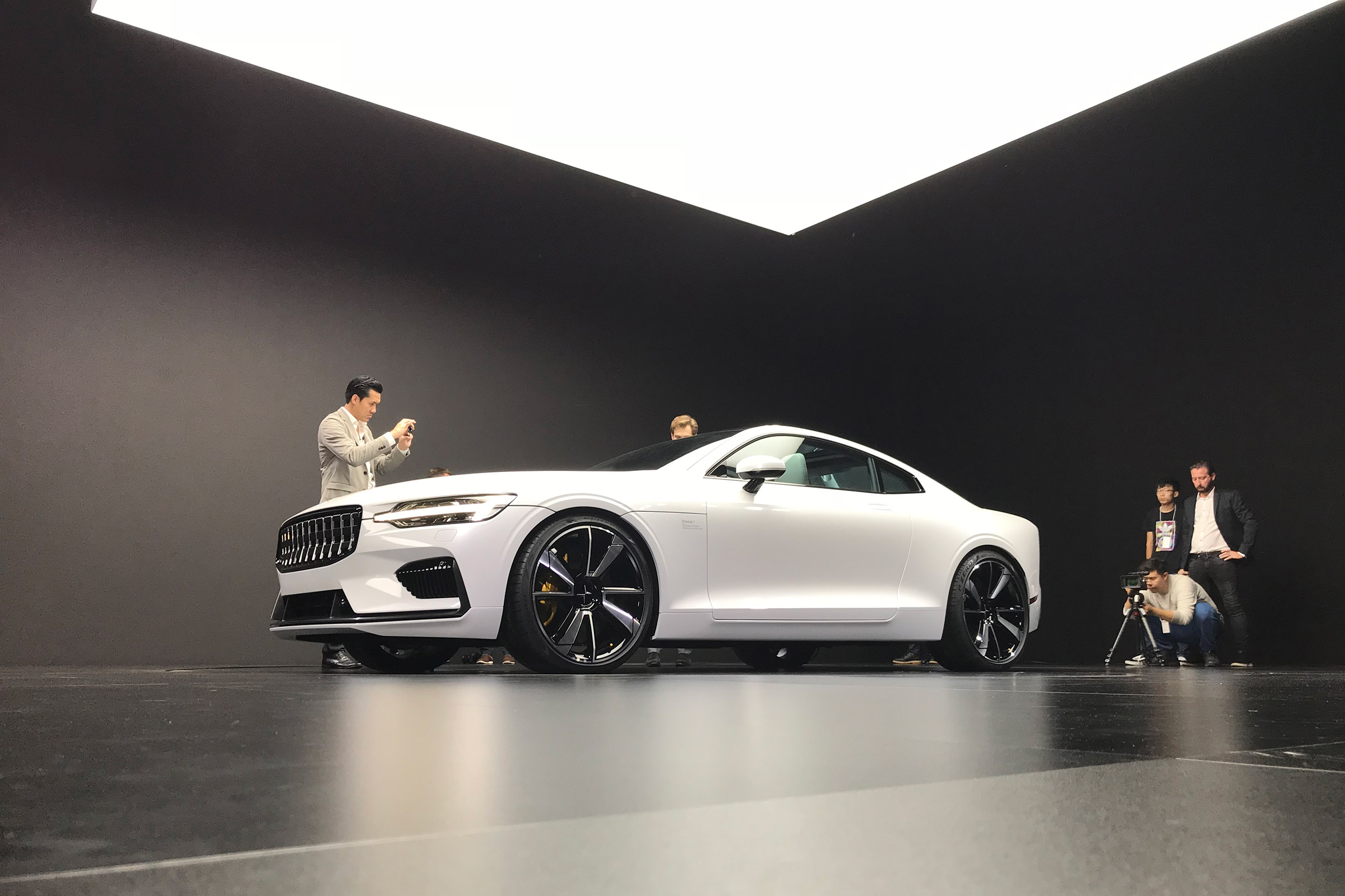 Polestar 1 – side