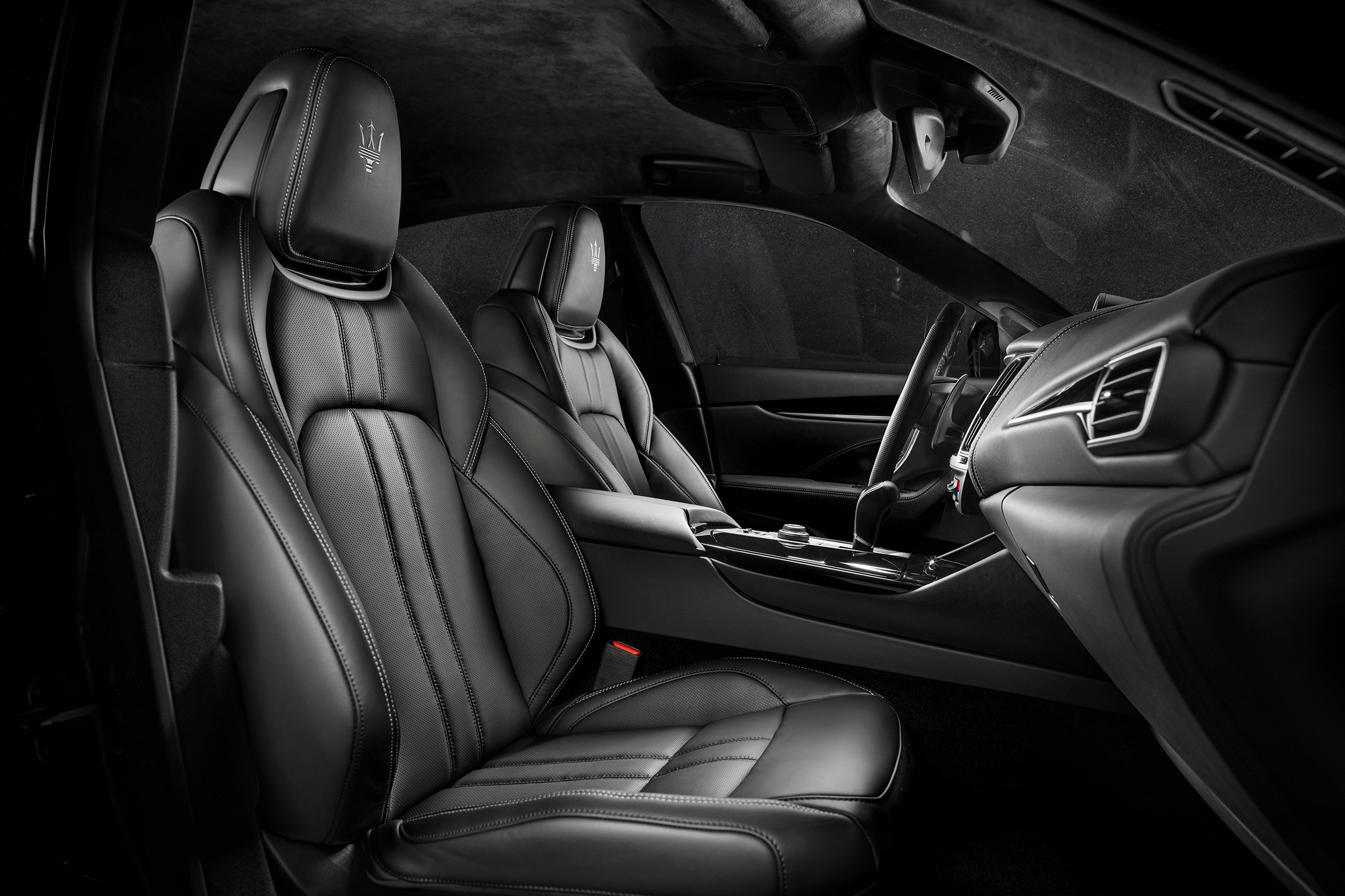 MY18 Maserati Levante - interior GS
