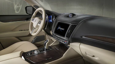 MY18 Maserati Levante - interior GL