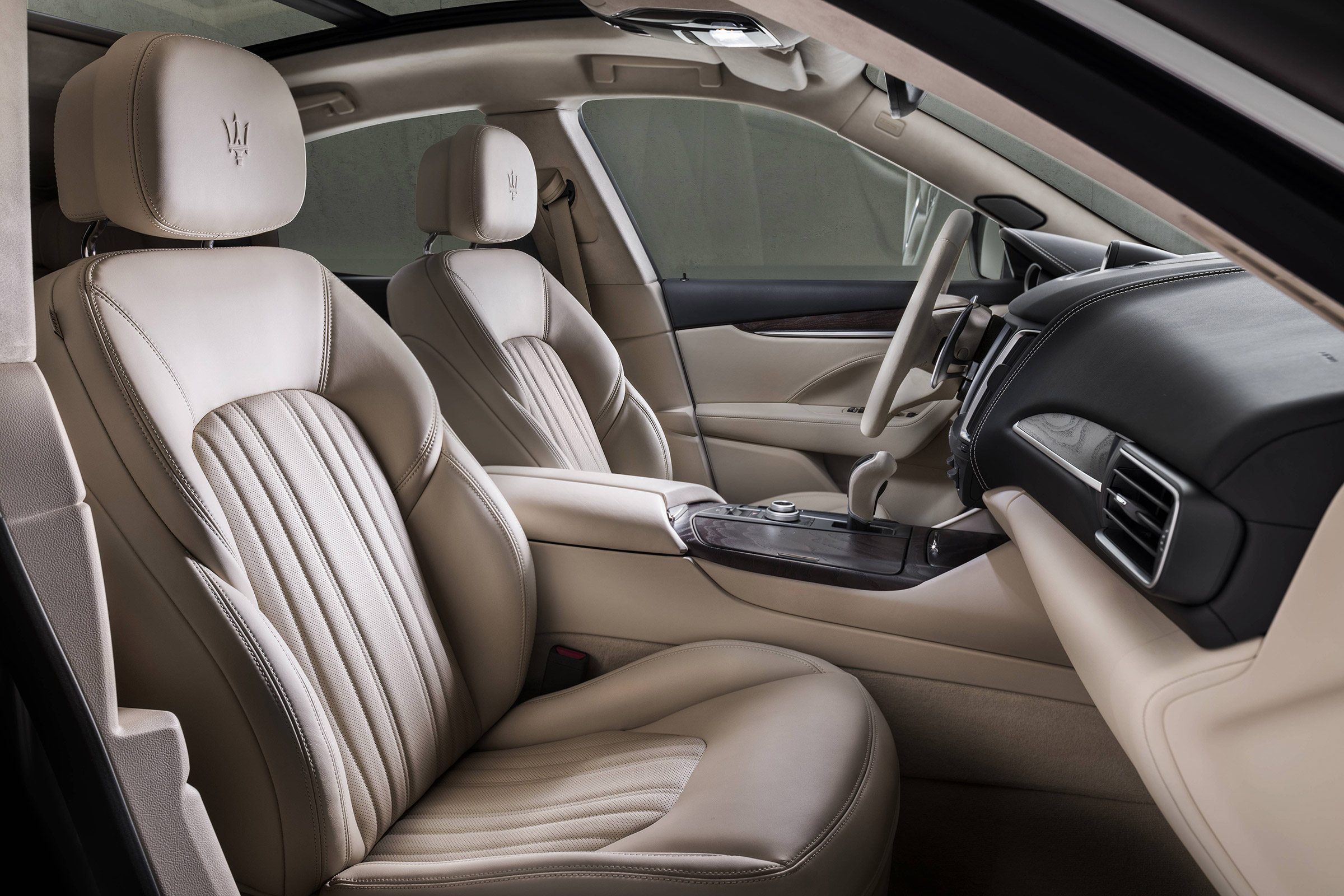MY18 Maserati Levante - interior GL seats