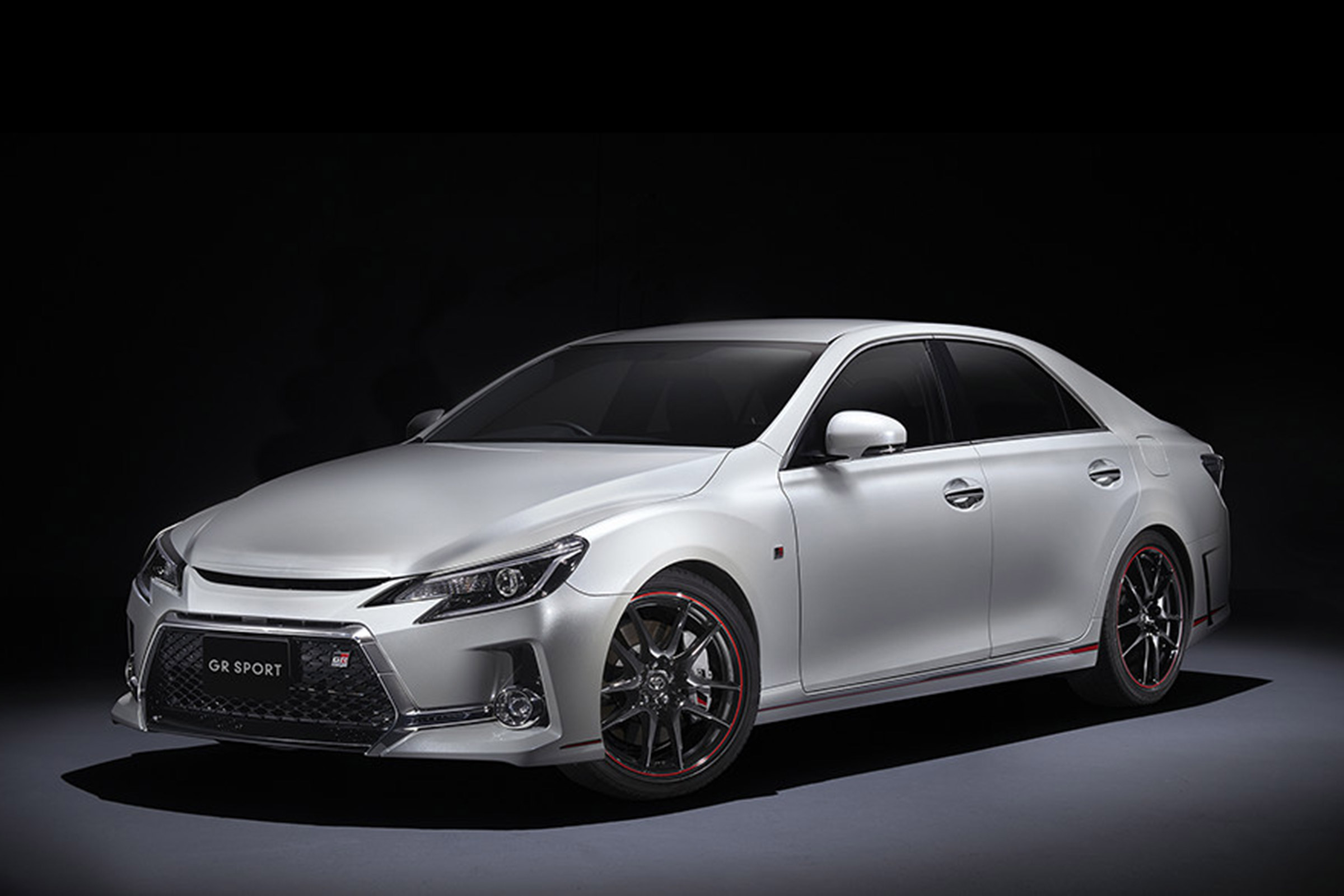 Toyota Mark X - front
