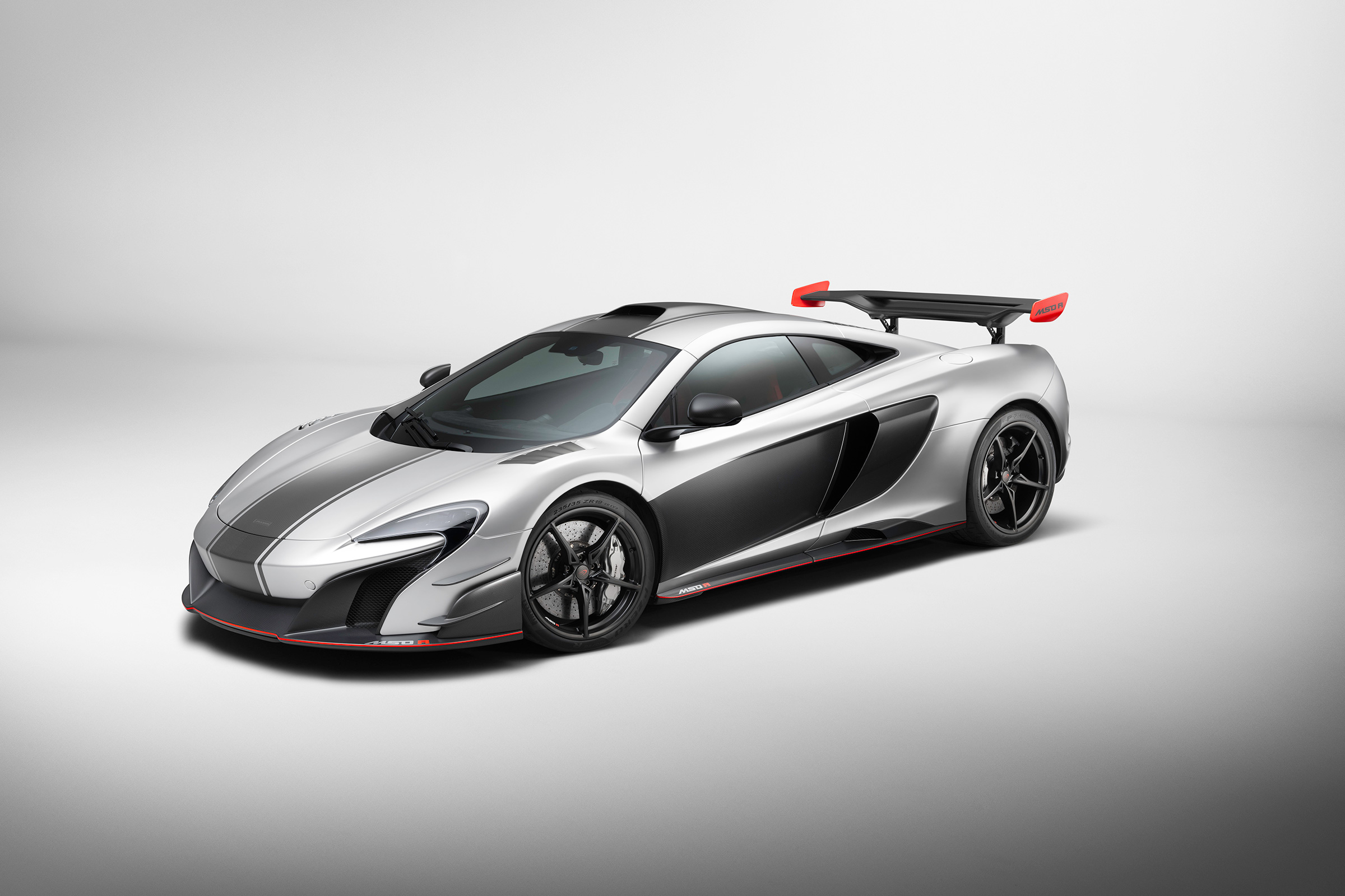 McLaren MSO R coupe - front quarter