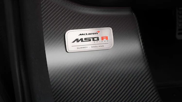McLaren MSO R - plaque