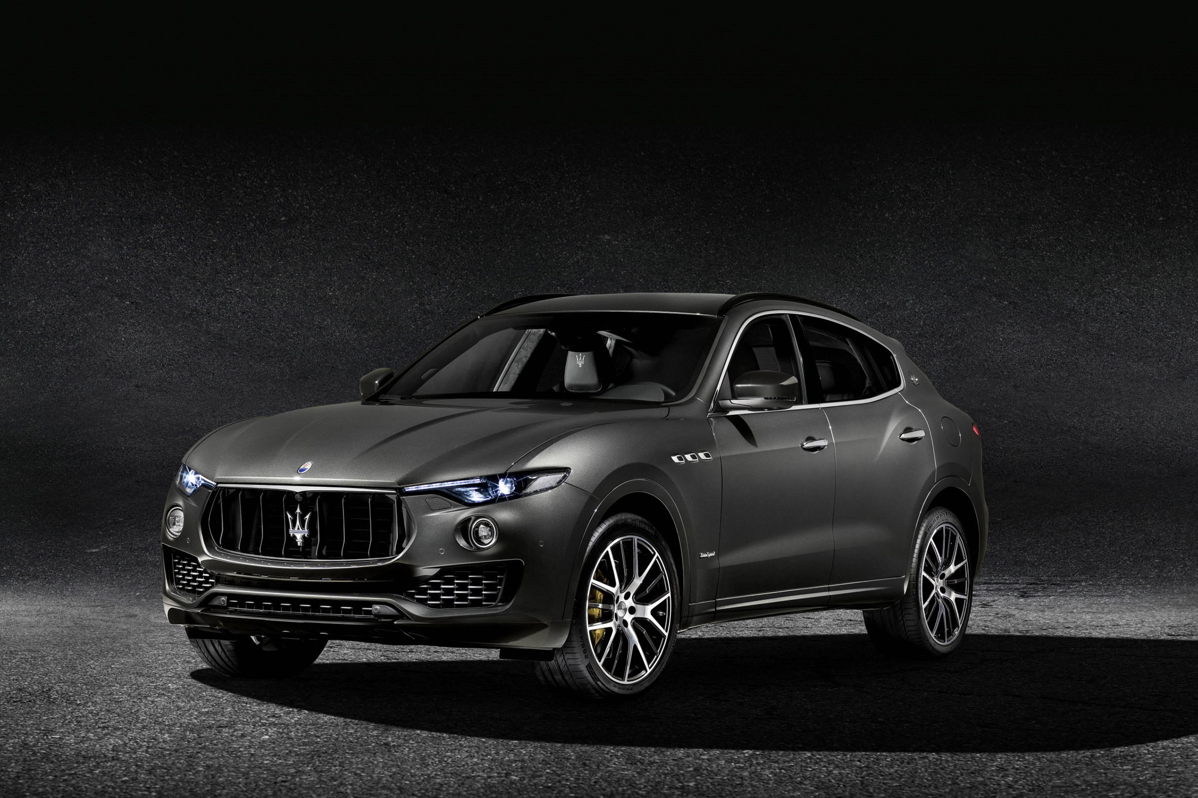 MY18 Maserati Levante S - front quarter GS