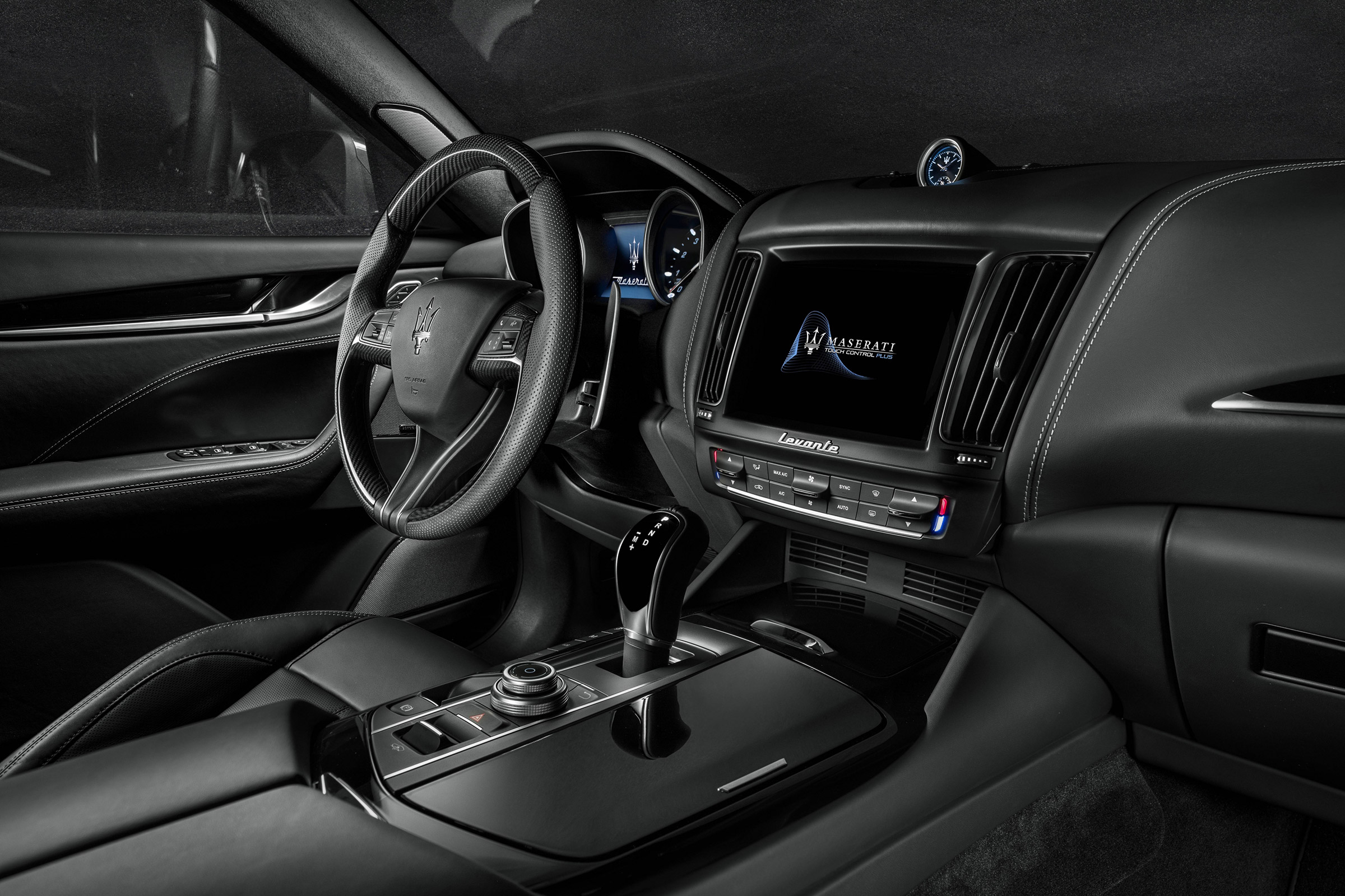 MY18 Maserati Levante S - interior GS