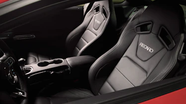 Ford Mustang GT Performance Pack Level 2 – Recaros
