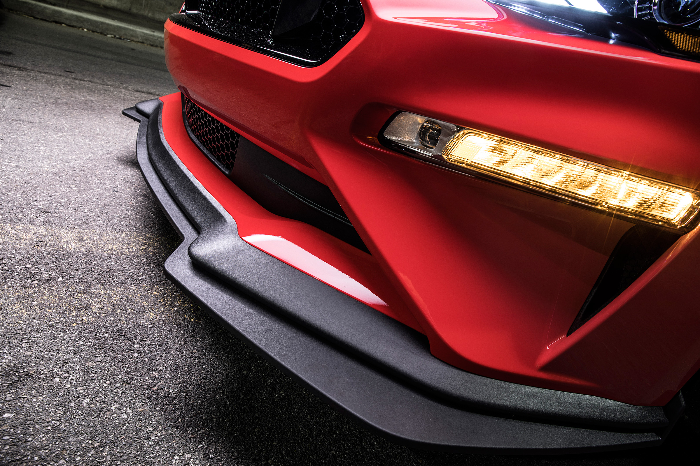 Ford Mustang GT Performance Pack Level 2 – front splitter