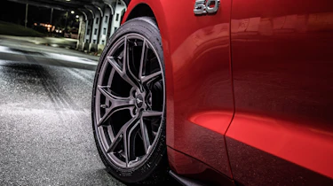Ford Mustang GT Performance Pack Level 2 – wheels/fender
